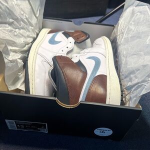 Air Jordan’s 1 Mid Se